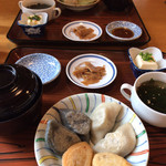 カフェレストラン 久遠 - 料理写真:3大餃子セット（手前）、2大餃子セット（奥）
