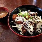 キッチン山田農園 - 黒チキンカツ丼