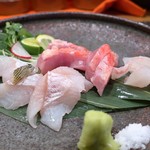 ぼちぼち - いさきと金目鯛のお造り