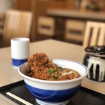 かつや - チキンカレーカツ丼