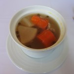 106535665 - 平日限定ランチセット：香港土鍋炊き込み健康スープ（薏米眉緑豆湯）
