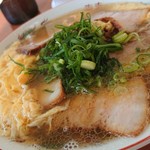 進一歩 - チャーシュー麺玉子とじ 670円(´- `*)