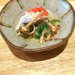 天ぷら たけうち - つぶ貝と水菜、トマト