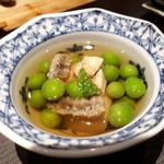炭火割烹 白坂 - 蝦夷鮑とえんどう豆のお浸し