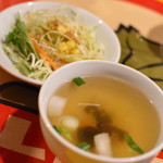 サバイディー タイ&ラオス料理 - ランチ共通のサラダとスープ２０１９年４月