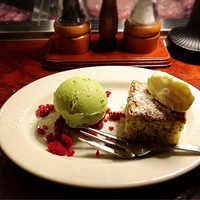 カルネジーオ イースト - 