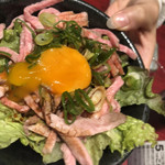 焼肉坂牛 - 牛ローストユッケ 700円