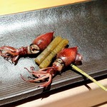 匠 進吾 - ホタルイカと蕗の串焼き