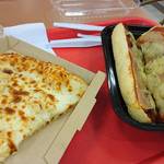 Kmart - CUT PIZA $3.59、パニーニ $6.99