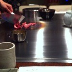 ステーキ みその - 神戸牛はテーブルで焼いてくれます