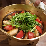 蔵人厨 金鯱 - 飛騨牛のトマトすき焼き。味噌がベースです