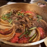 蔵人厨 金鯱 - 飛騨牛のトマトすき焼き。食べる直前