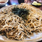 そば処 やまもと - ３合蕎麦（左が栃木産・右が青森産のそば粉使用）