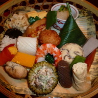 萬亀樓 - 竹籠弁当