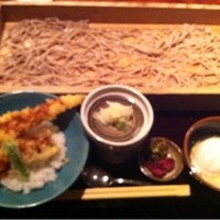 御曹司 きよやす邸 六本木本店 - 山形名物板蕎麦と一本穴子天丼 1,200円