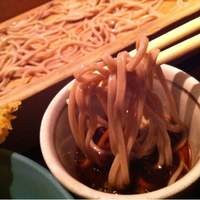 御曹司 きよやす邸 六本木本店 - 板蕎麦持ち上げ～