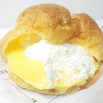 セブンイレブン - ダブルクリームのセブンシュー140円