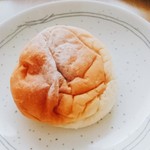 Bonjour BON - 東京牛乳ロール(定価86円)  少しつぶれてしまいました…