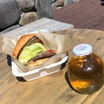 ビトウィーン ザ ブレッド - 美味しそう