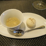 スゥリル - 舞茸　豆乳　フォアグラ　実山椒