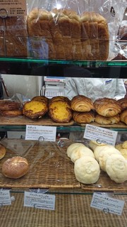 h BOULANGERIE LA TERRE - 