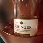 創作鉄板料理　funao - BERINGER White Zinfandel Sparkling Wine （￥2800）