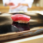 日本橋蛎殻町 すぎた - 【握り】赤身の漬け