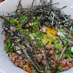 誠家 - 汁なしタンタン麺　海苔掻き分け