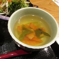 ヒル薬膳粥・ヨル貝料理カイノクチ - 薬膳のお吸い物