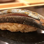 鮨桂太 - 秋刀魚ヒバ燻