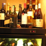 Convivio - ソムリエお勧めのグラスワインも常時7種類￥600～　一口ワイン講座もあります