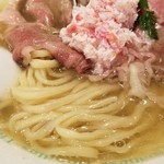麺屋 六感堂 - かにく道楽(蟹煮干清湯 炙り黒毛和牛添え)