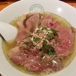 麺屋 六感堂 - かにく道楽(蟹煮干清湯 炙り黒毛和牛添え)