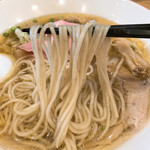 Mari iida - 【2019年04月】鶏清湯、麺アップ、風味・食感・経時耐性等に於いて、完成度の高い麺線。