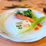 軽井沢ホテルそよかぜ - 魚介のテリーヌ仕立て 天使の海老と共にサラダ添え