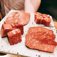 焼肉すどう 春吉 - 赤身5種を薬味屋さんになりつつある変態さんに焼いてもらおうww