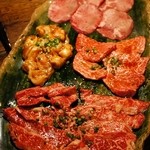 炭火焼肉 しちりん園 - 