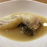 中国菜 火ノ鳥 - フカヒレの手羽餃子 鮑と浮袋
      独特のトロみは浮袋に由来するとか