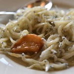 ガストロノミア冨屋 - しらすのにんにくオイルマリネ