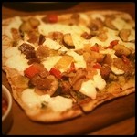 IVY PLACE - 野菜のローストとモッツァレラのジェノバ風ピザ　\1,300-