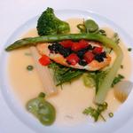 ビオーレ - 白身魚 黒オリーブオーブン焼き 季節野菜とレモンバターソース