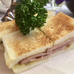 ウエスト青山ガーデン - ただのハムじゃない！マスタードの効いたチキンサンド復活希望！