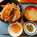 居酒屋 ネボケ - 天丼　980円+税