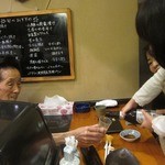 かぐら坂 新富寿司 - おばあちゃんにお礼のビール（承諾済み）