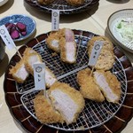 とんかつ 一頭揚げ 亀かわ - 