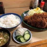 とんかつ春 - 特ロースカツ定食・1600円