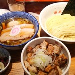 つけそば 神田 勝本 - チャーシュー丼＆特製清湯（しょうゆ）つけそば