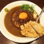 元祖 台湾カレー - ●元祖台湾カレー・並盛り790円（税込み）
      ●トッピング・唐揚げ1個120円（税込み）