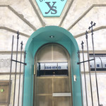 フランス料理Y's - 
      外観