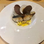 フランス料理Y's - 
      さわらのポワレ〜あさりのブイヨンベース風リゾット添え〜ベビーホタテと